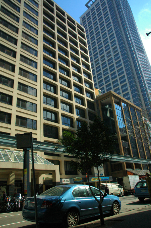 Lloyds International College 外観