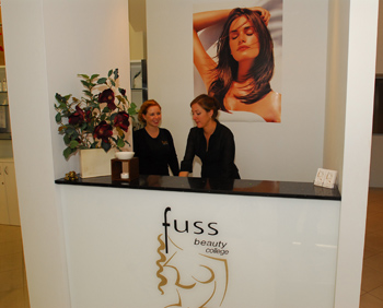 Fuss Beauty College@ZvV